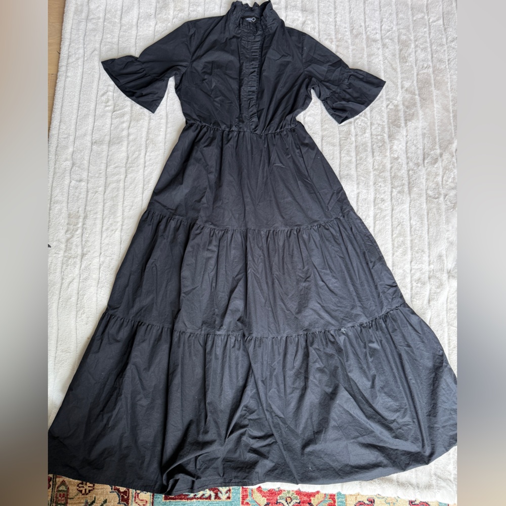 Chic black maxi dress